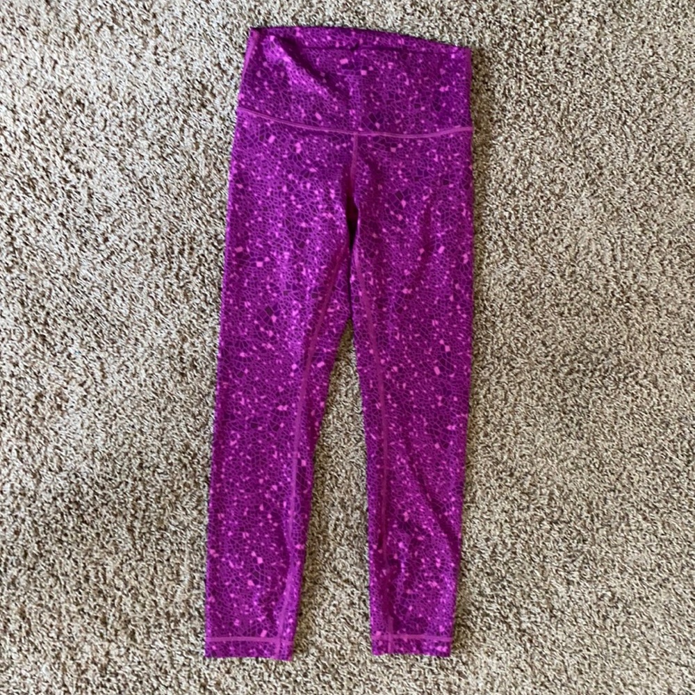 Magenta print wunder under sz 6